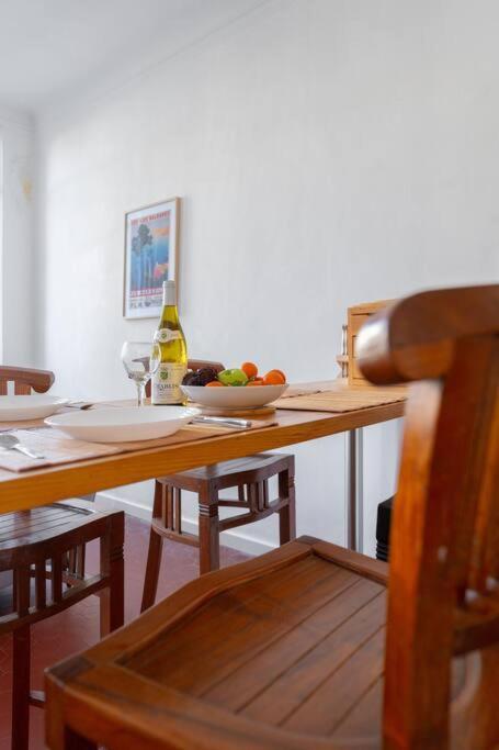Superbe Appart, Central, Petit Balcon & Vue Place Marseilles Exterior foto